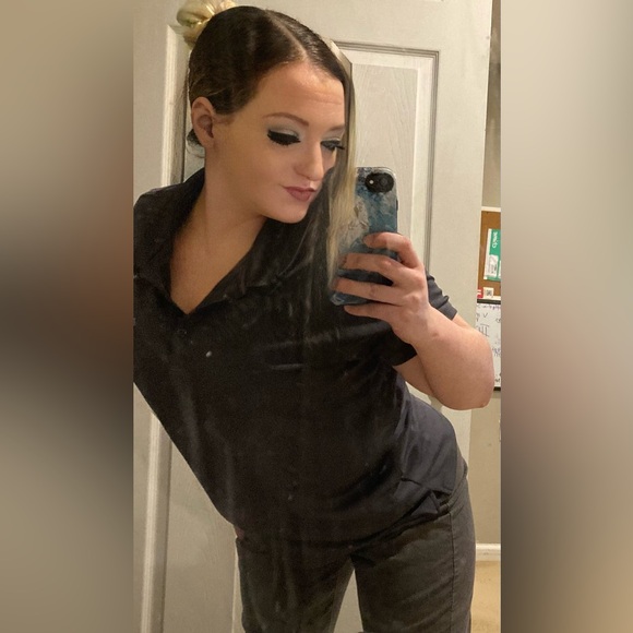 Checkout my Closet and help me Support my daughter! Single mom here! - Picture 16 of 16